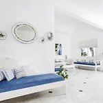 Paradise Aparthotel Akrotiri (Santorini)
