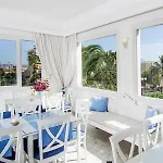 Paradise 3* Akrotiri (Santorini)