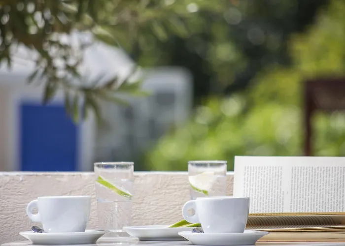 Paradise Akrotiri (Santorini)