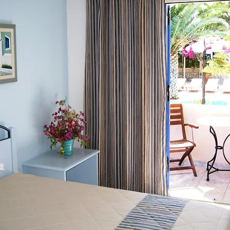Hotel apartamentowy Paradise Akrotírion