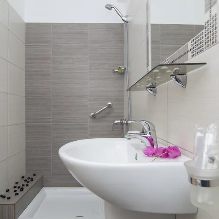 Paradise Hotel apartamentowy 3*