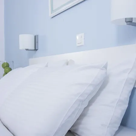 Aparthotel Paradise 3*