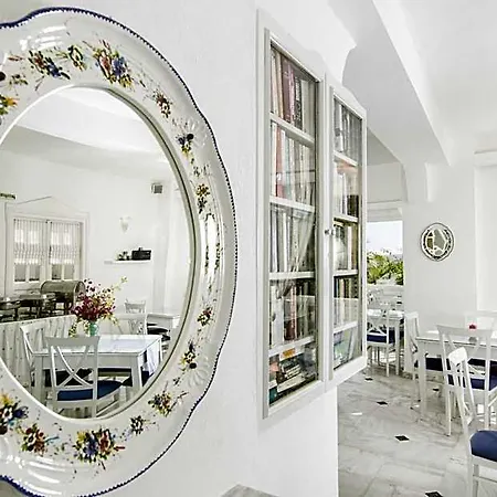 Paradise Aparthotel 3*