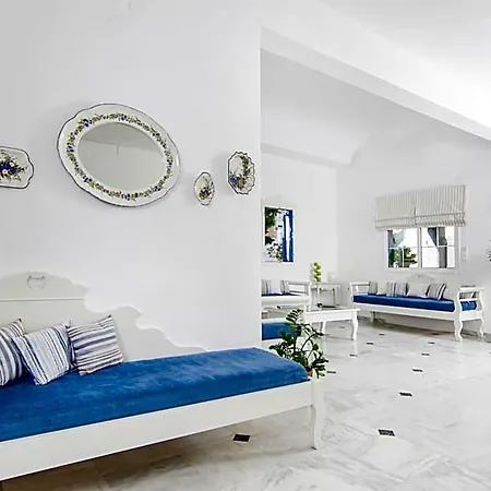 Paradise Aparthotel 3*