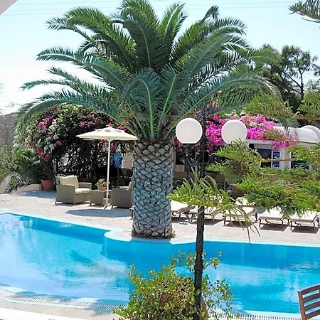 Paradise Aparthotel 3*