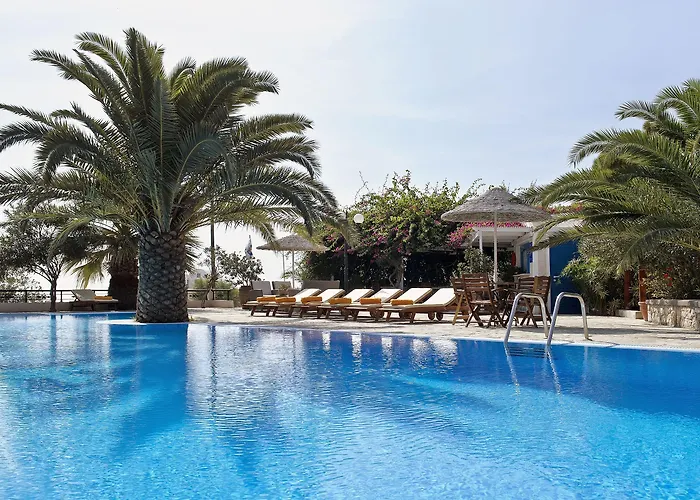 Aparthotel Paradise 3*