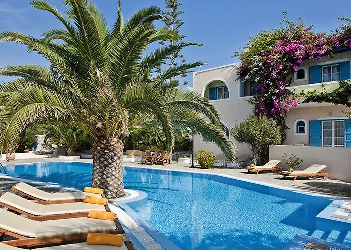 Paradise 3* Akrotiri (Santorini)