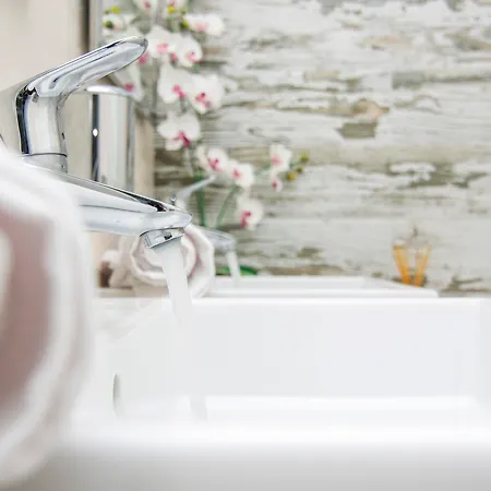 Paradise Aparthotel 3*