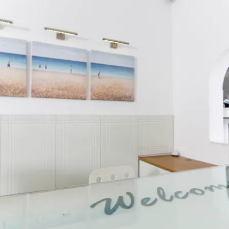 Paradise 3* Akrotiri (Santorini)