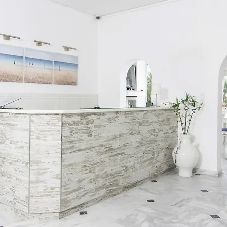 Paradise Akrotiri (Santorini)