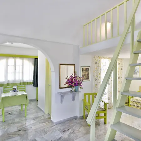 Paradise 3* Akrotiri (Santorini)