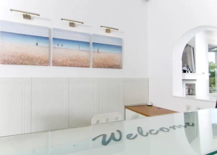 Paradise 3* Akrotiri (Santorini)