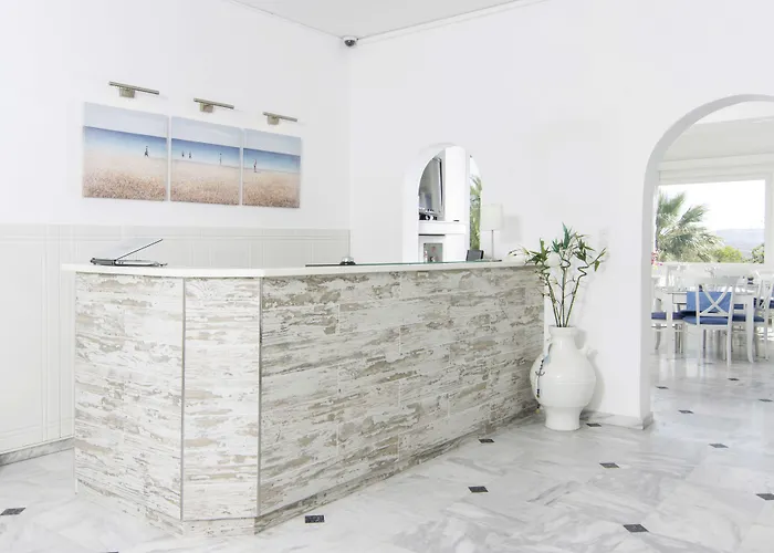 Paradise Akrotiri (Santorini)